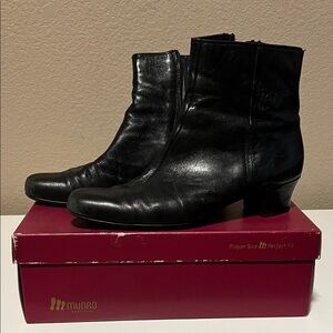 Munro Sleek Black Ankle Boots